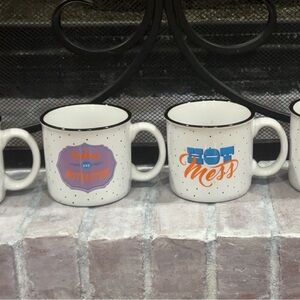 Set of 4 coffee cups